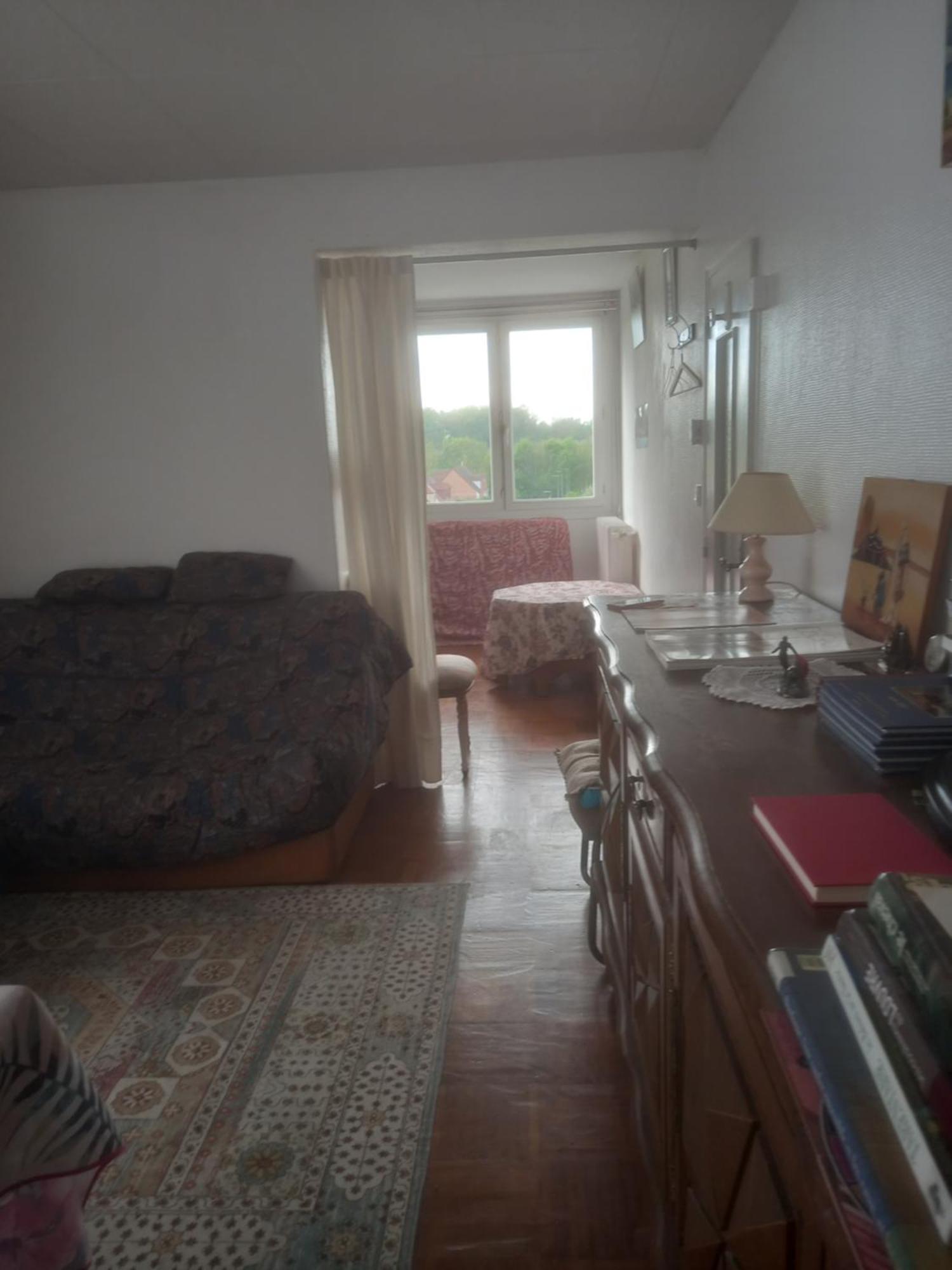 Spacieux Appartement 4 Pieces Beauvais Ngoại thất bức ảnh